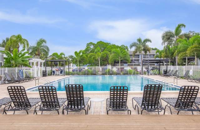 Fountain Lake Bradenton Gallery 3