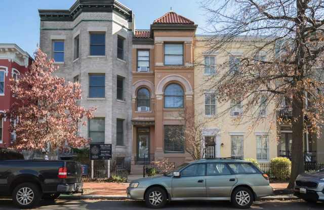 14 3rd Street SE - 2 photos photos