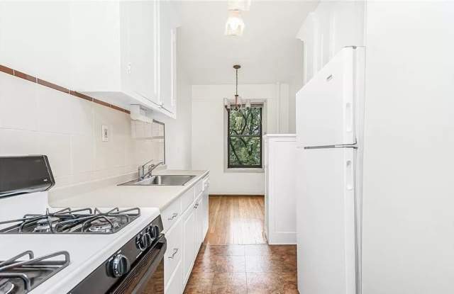 3400 Wayne Ave Apt B42 - 3400 Wayne Avenue, Bronx, NY 10467