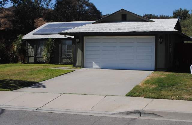 Charming 3 Bedroom San Bernardino Home photos photos
