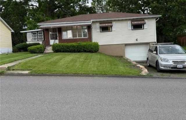 2803 S Webster Avenue photos photos