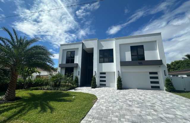 333 NE Spanish Court - 333 Northeast Spanish Court, Boca Raton, FL 33432