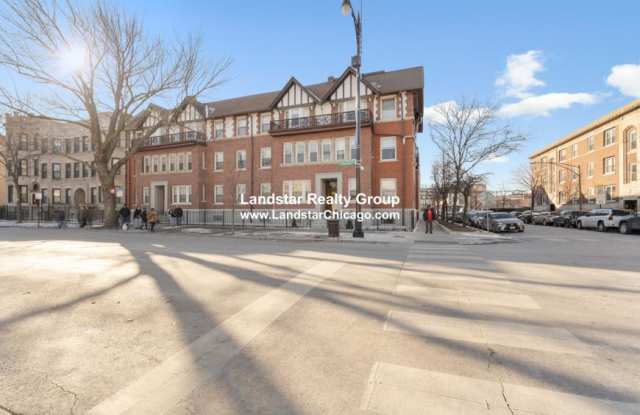 4452 North Sheridan photos photos