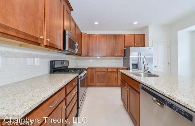 220 NATURAL TERRACE SW Gallery 2