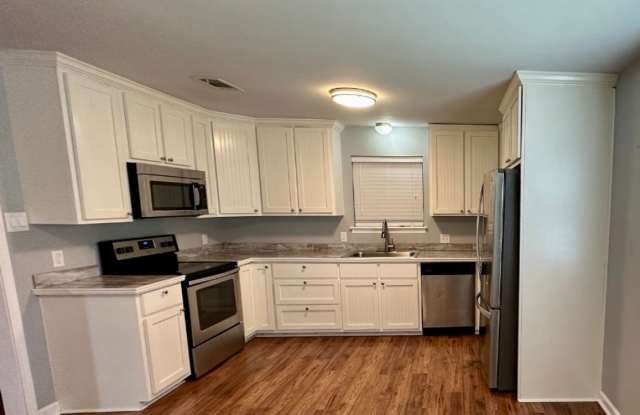 Beautiful Brick 3 Bedroom home off Hwy 22 near I-10 West in Sorrento, LA Gallery 3