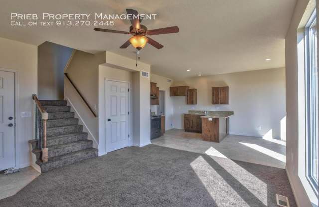 1212 N 133rd Ter Gallery 4