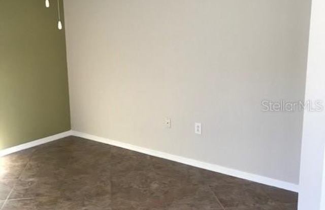 207 ABIGAIL ROAD Gallery 4