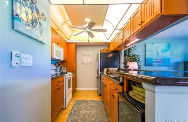 333 NE Golfview Circle Gallery 4