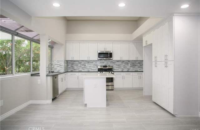16036 Crestline Drive Gallery 4