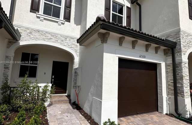 12570 NW 23rd PL - 12570 Northwest 23rd Place, Westview, FL 33167