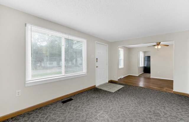 Spacious 3 Bedroom Ready to be rented. Section 8 Welcome photos photos
