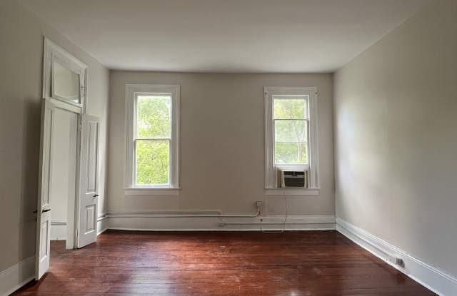 1909 Napoleon Ave Unit 1 Gallery 1