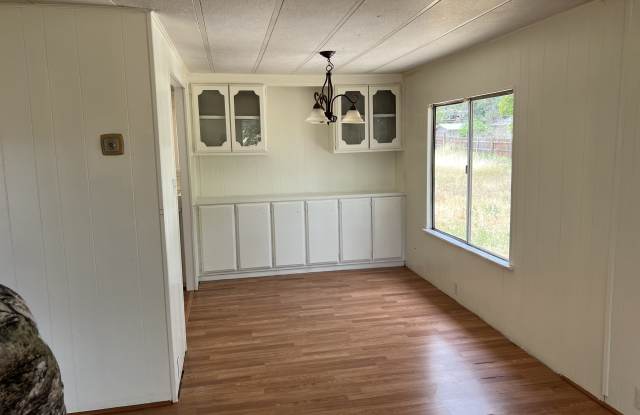18325 Winter Creek Ln Gallery 3