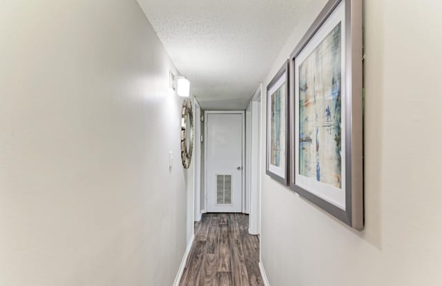 Arbor Walk Apartments Gallery 3