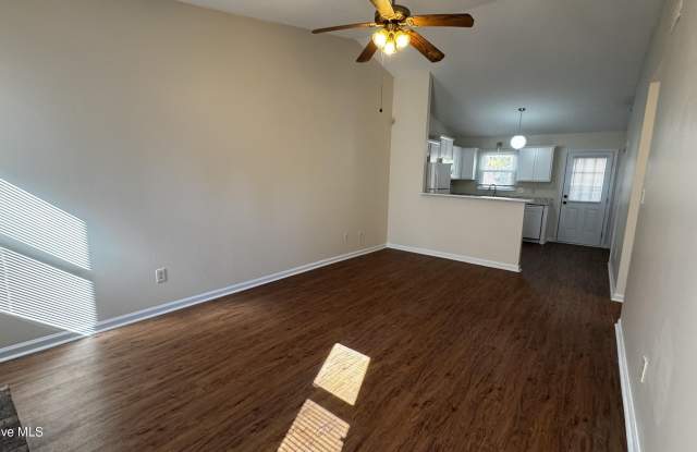 218 Cedar Creek Drive Gallery 3