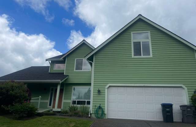 In town Poulsbo neighborhood large 4 bedroom now available photos photos