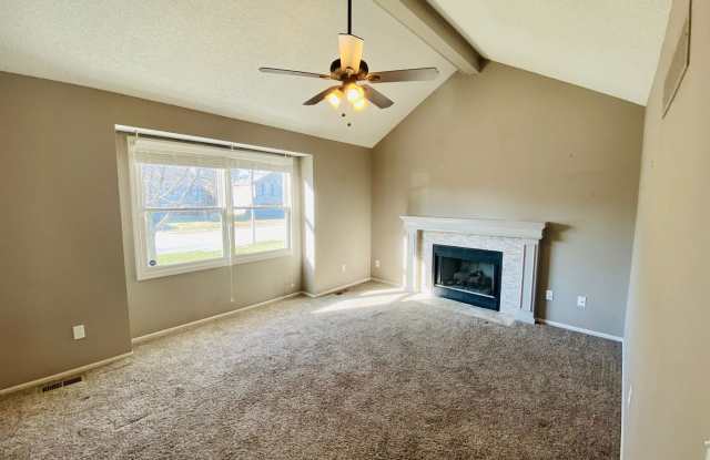 1429 SW Highland Drive Gallery 4