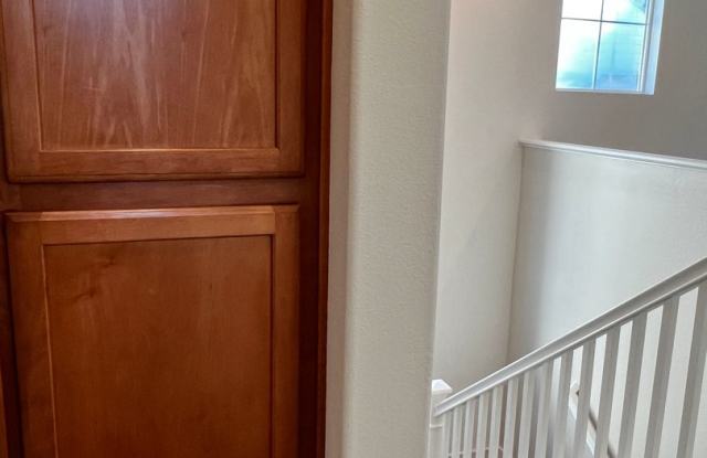 This amazing 2-story detached condo in Irvine's highly desirable Quail Hill offers 3 bedrooms, 2 full bathrooms Gallery 4