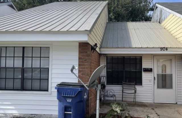 904 Pike Ave photos photos