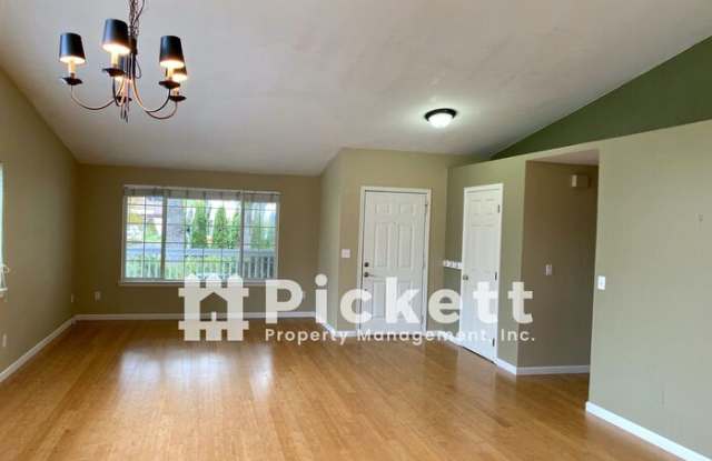 2188 Northeast Kevos Pond Drive Gallery 3