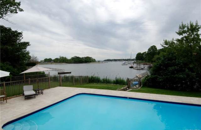 830 Pirates Cv - 830 Pirates Cove, Mamaroneck, NY 10543