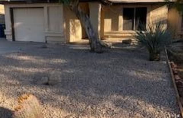 1826 E Grandview Road - 1826 East Grandview Road, Phoenix, AZ 85022