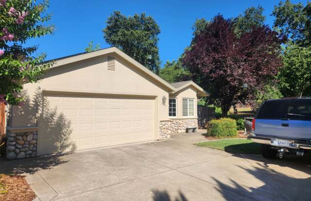2585 Greenwood Lane photos photos