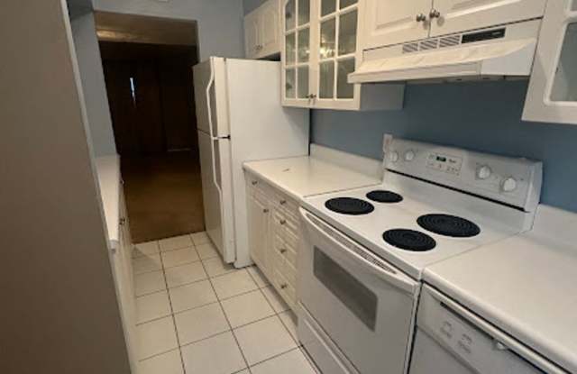 Townhome in Tallwood Oaks Gallery 4