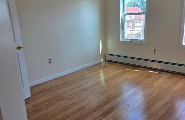 102-16 Park Ln S Gallery 4