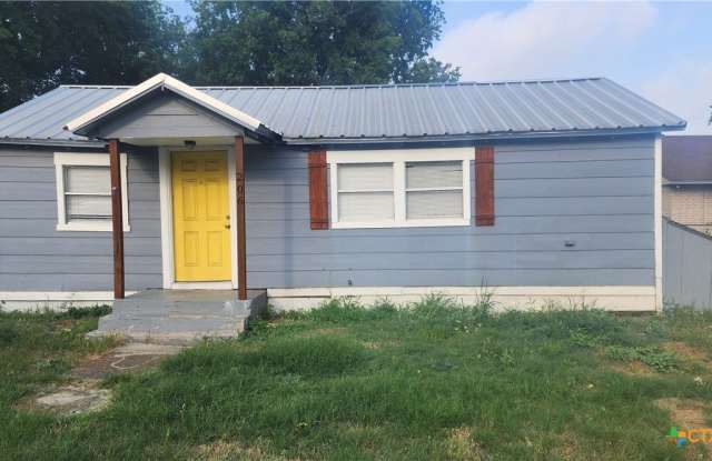 206 E Reagan Avenue photos photos