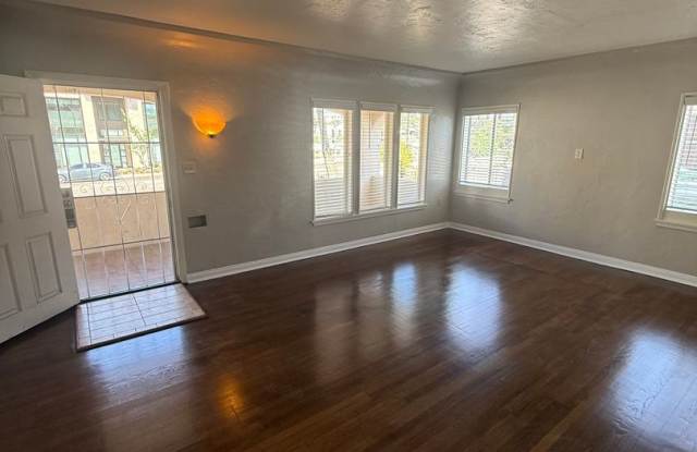 Beautiful 3 Bedroom La Mesa Home Gallery 4