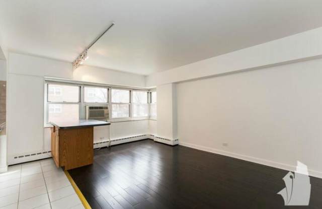 4960 North Marine Drive Gallery 2