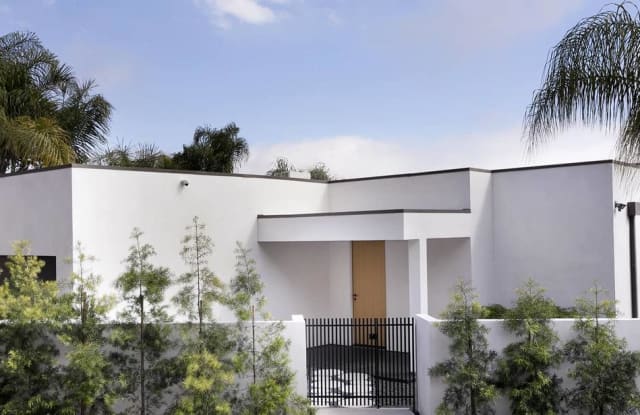 6390 QUEBEC Drive - 6390 W Quebec Dr, Los Angeles, CA 90068