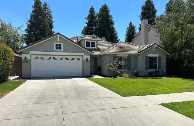 4207 W. Redding - 4207 West Redding Avenue, Visalia, CA 93277