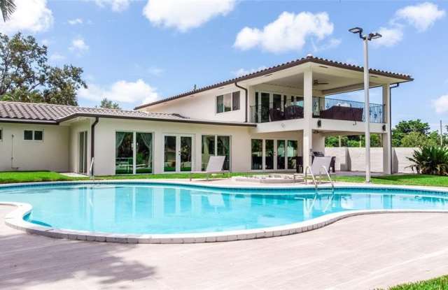 2275 SW 44th St photos photos