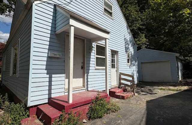 Three bedroom two bathroom home for rent photos photos