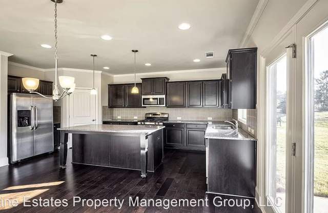 1124 Pebble Creek Lane Gallery 3
