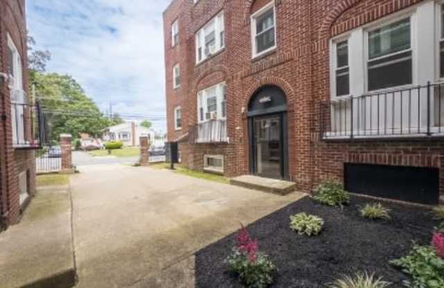 1505 Elmwood AvenueUnit - 3 Gallery 2