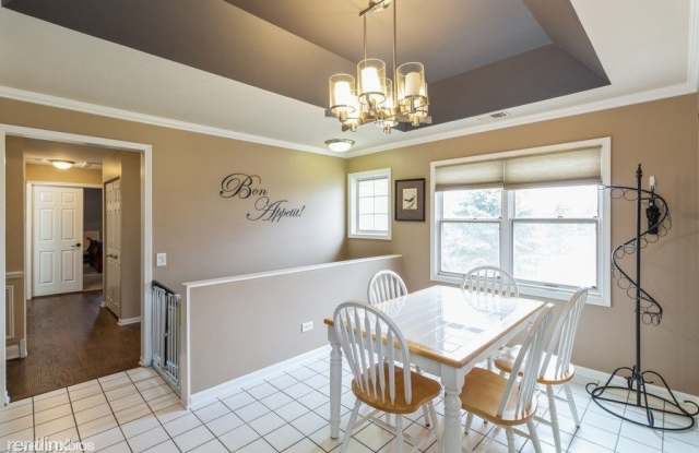1833 W Ashbury Ct Gallery 4