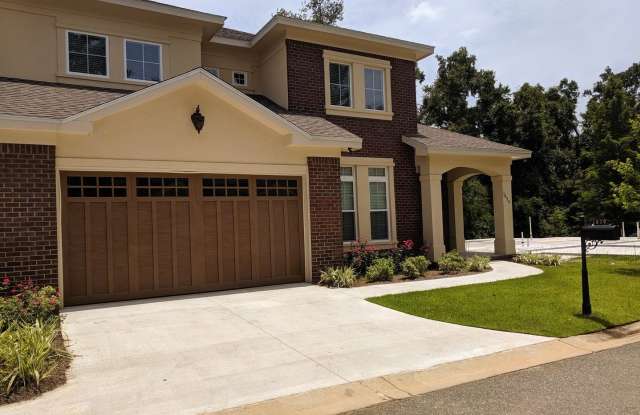 An amazing Townhouse for people who like big open space down Bedroom 4 Bathroom 3.5 - 1829 Ashley Hall Way, Tallahassee, FL 32308
