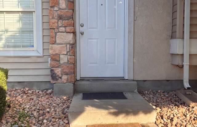 Orem 2 bed 2.5 bath Gallery 1