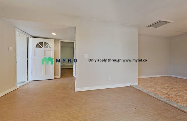 4009 N 48th Ave Gallery 4