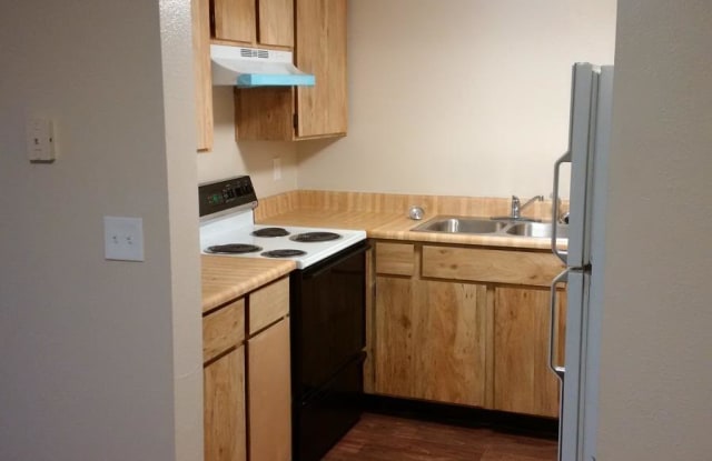 2692 N 43rd Ave - 2692 N 43rd Ave, Phoenix, AZ 85009
