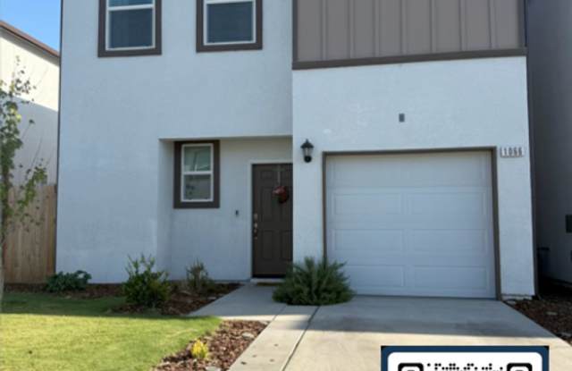 Coming Soon! Beautiful 3-Bedroom Home in Hanford – Available July 17th photos photos