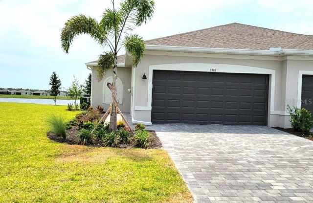 8787 SAINT KITTS Circle Gallery 2