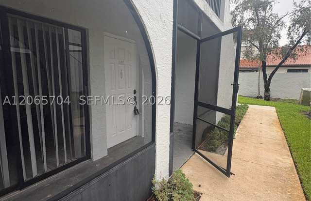 18236 Mediterranean Blvd Gallery 4