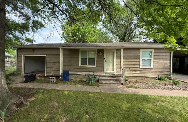 Kellysville 2 bedroom Plenty of Parking, Large fenced yard photos photos