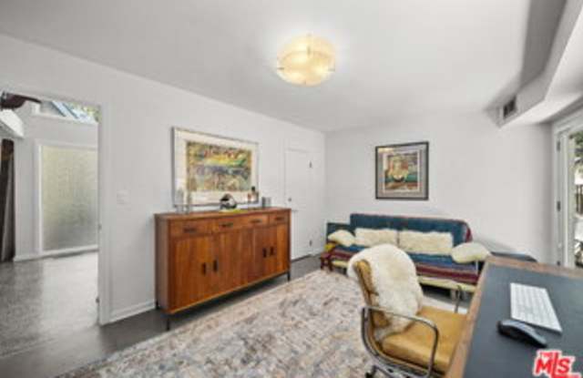 4620 Balboa Avenue Gallery 4