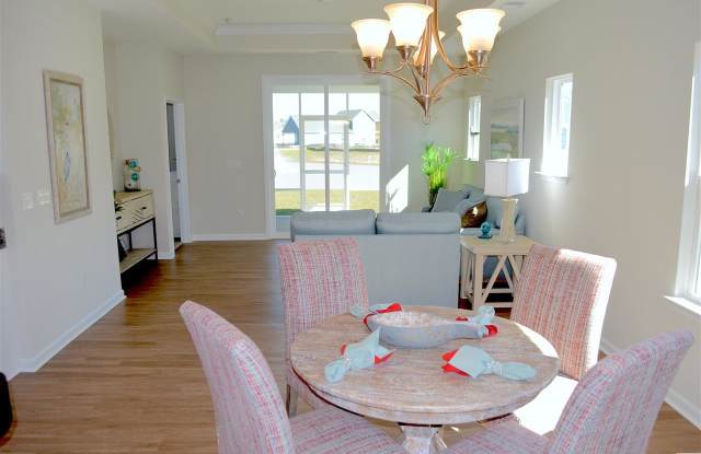 915 Lilyturf Circle Gallery 3