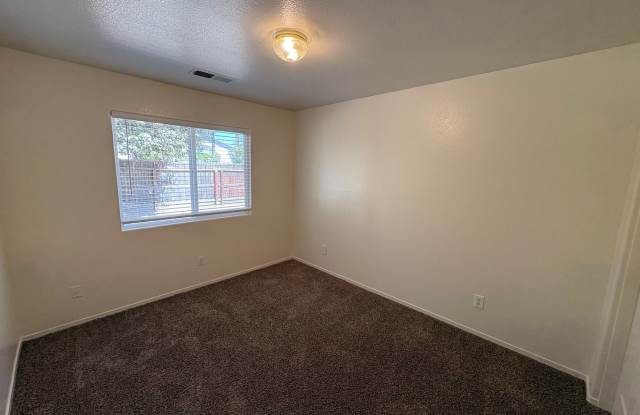 Spacious home available near GW High School Rent Raedy! Gallery 3